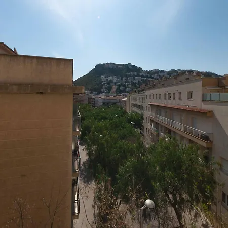 Comfortable And Spacious In Διαμέρισμα