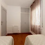 Comfortable And Spacious In Roses