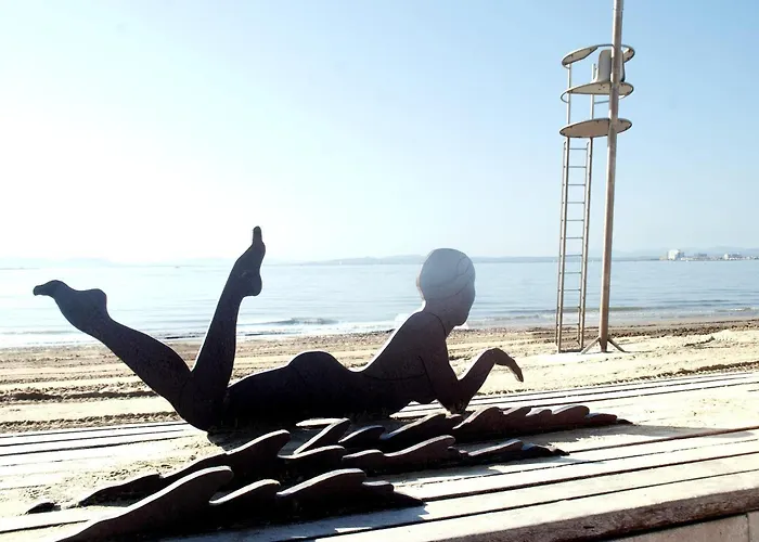 Comfortable And Spacious In Appartamento